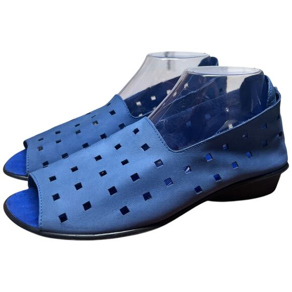 SESTO MEUCCI Evonne Women 9 Blue Nubuck Open-Toe Flat Perforated Leather Casual - Picture 1 of 12